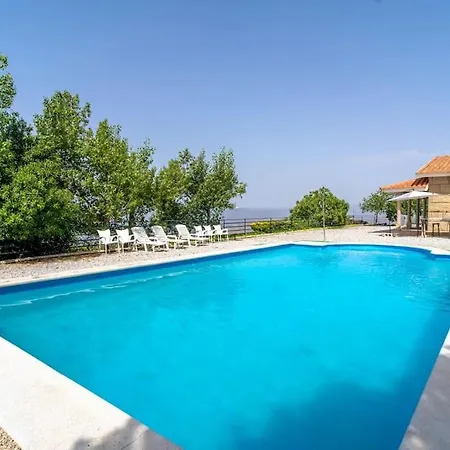 Villa Relajante Con Vistas, Piscina Y Parking