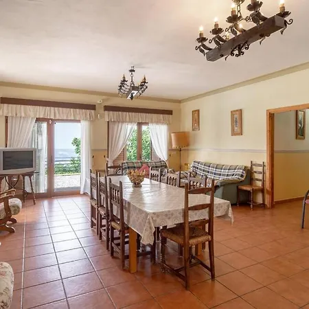 Relajante Con Vistas, Piscina Y Parking